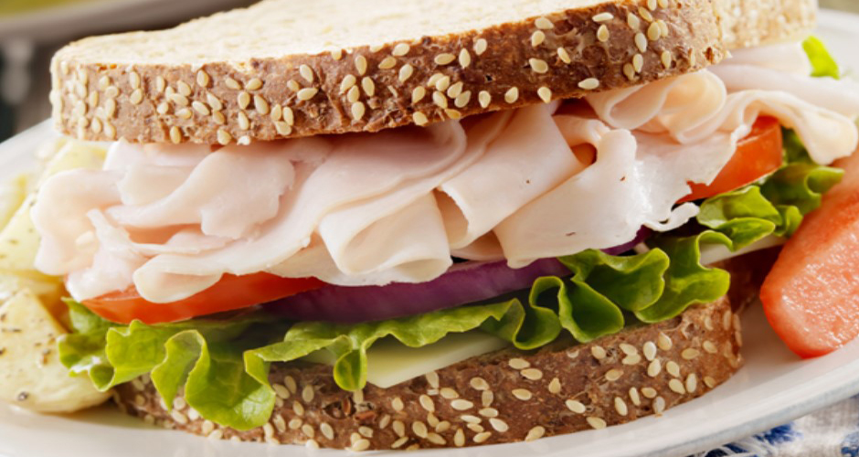 Turkey Sammich With Tomato Onion Relish
